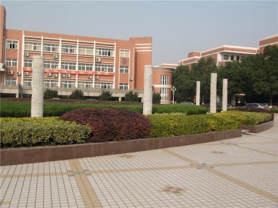 瓜沥中学石柱工程
