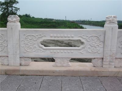 纬十四路石栏杆
